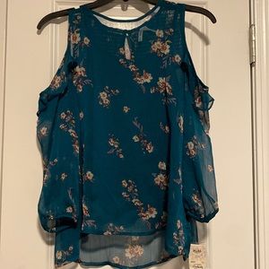 Mudd open shoulder floral blouse with tank